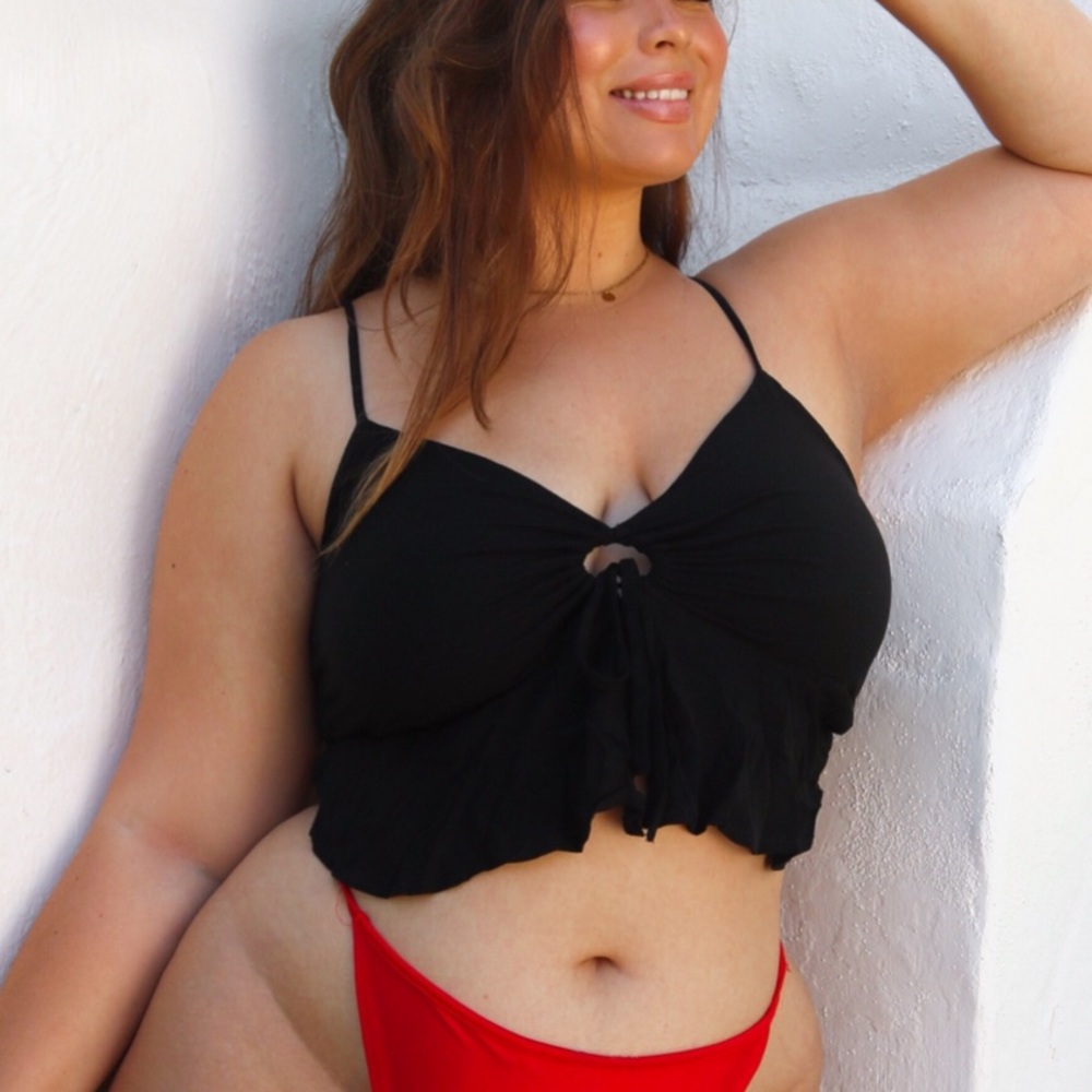 Black camisole with tie